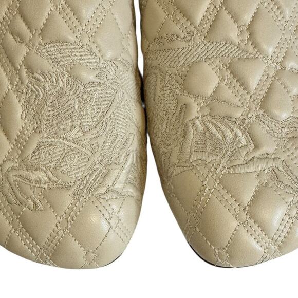 NEW Burberry Beige Quilted Embroidered Slip-On Glove Mule Shoes 37.5 - Picture 10 of 14